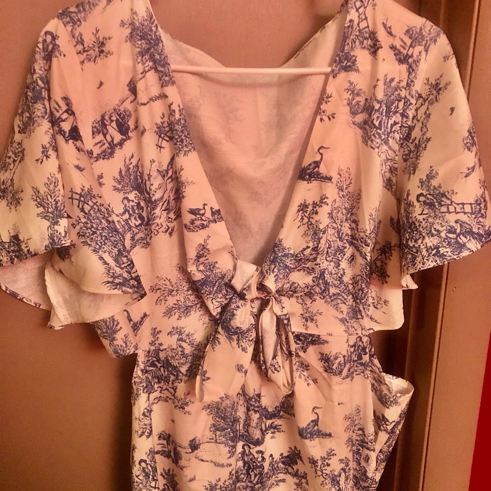 White and blue toile print resort dress